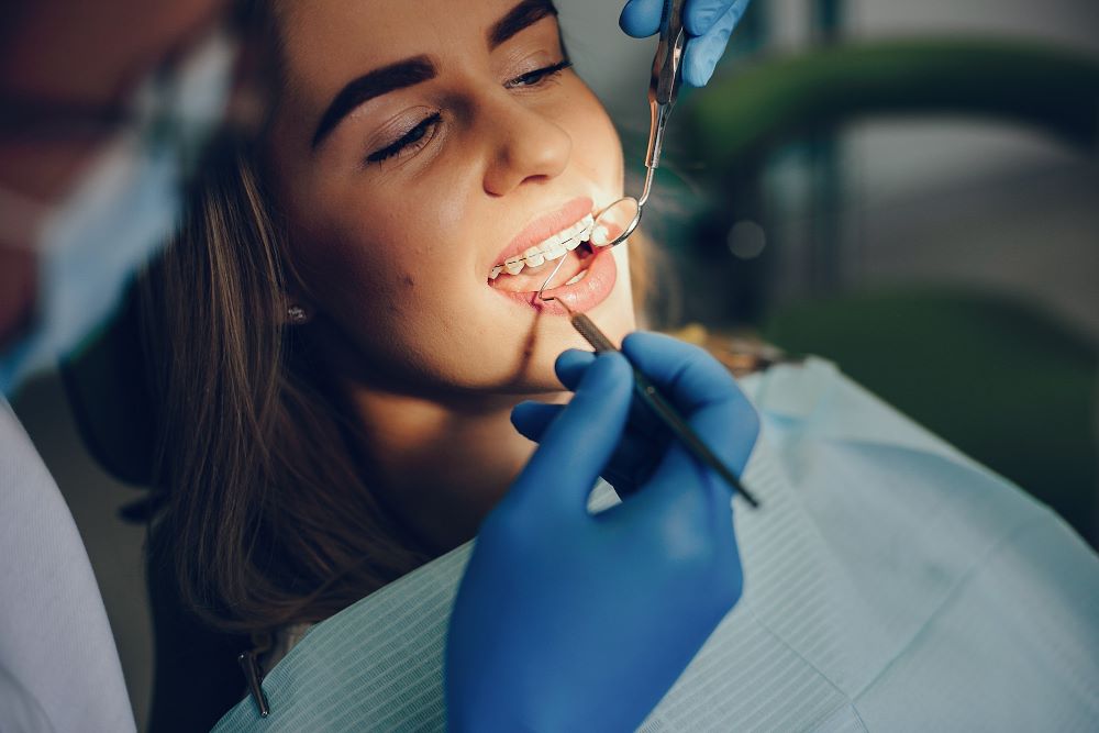 You are currently viewing Braces Dubai | How Do I Choose the Right Type of Braces for Me?